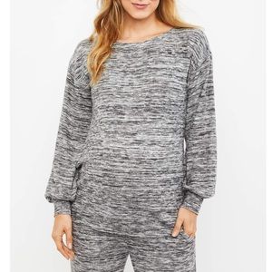 NWT! A pea in the pod gray hacci knit sweatshirt
